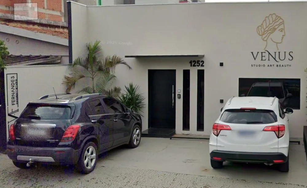 Fachada do prédio onde a Carolina Huppert atende, na Rua Washington Luís, 1252